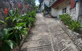 Aleko Guest House